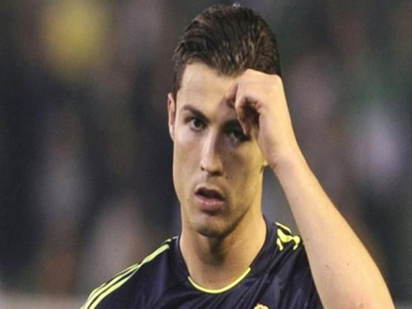 ريال مدريد سيبيع رونالدو.. وهذا هو السبب