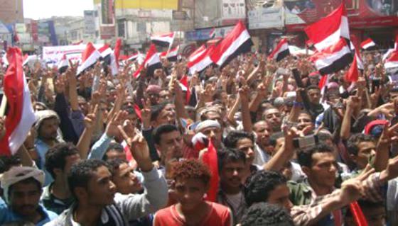 تظاهرات تدعم "الاصطفاف الوطني" في تعز والحديدة وإب