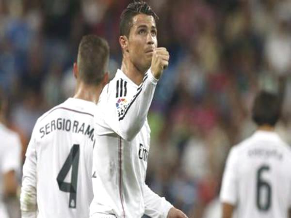 بالفيديو.. بنزيمة ورونالدو يقودان ريال مدريد للفوز على قرطبة في الدوري الأسباني
