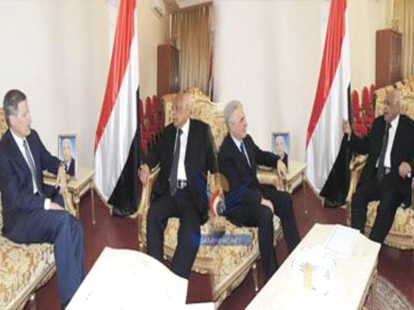 رئيس الوزراء يناقش مع السفيرين الأمريكي والروسي الجوانب المتصلة بتوطيد علاقات التعاون الثنائي