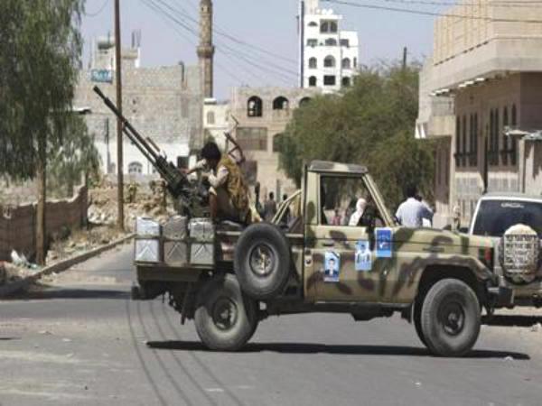 قتلى للحوثيين والقبائل بمواجهات بالبيضاء والحديدة