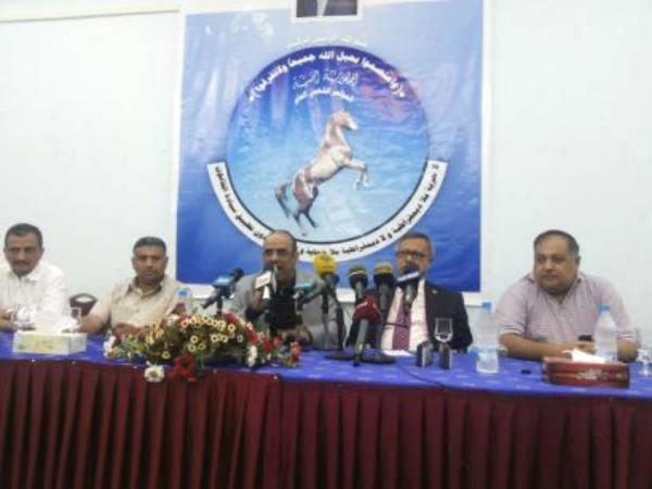 قيادات بالمؤتمر تهدد بتأسيس حزب في الجنوب بسبب إقصاء هادي