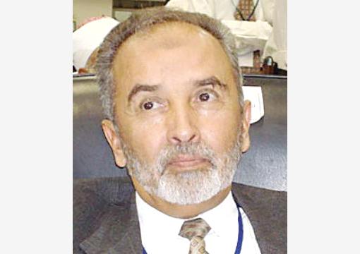 اليدومي يطمئن: قارب النجاة لا يزال بأيدي اليمنيين