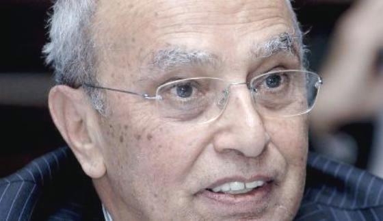 مصدر مقرب من الإرياني يؤكد استقالته من منصبه كمستشار رئاسي