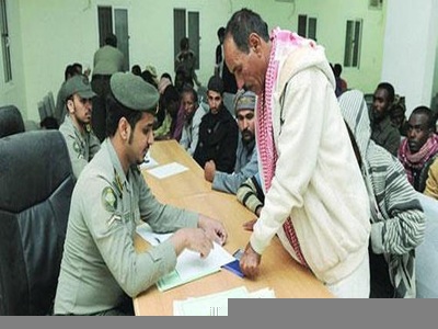 ولي العهد السعودي يوجه بالتمديد 6 أشهر لحاملي هوية زائر اليمنيين في السعودية