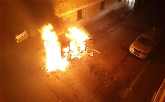 انفجار سيارة قرب مقر حزب الإصلاح بعدن