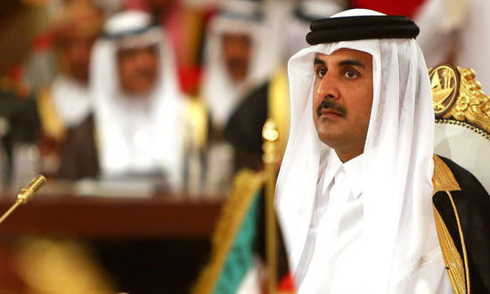 أمير قطر يتلقى اتصالاً هاتفياً من رئيس وزراء البحرين لأول مرة