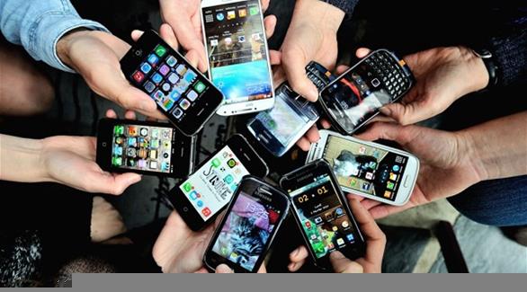 مستخدمو الموبايل سيتجاوزون من تصلهم الكهرباء عام 2020 (تقرير)