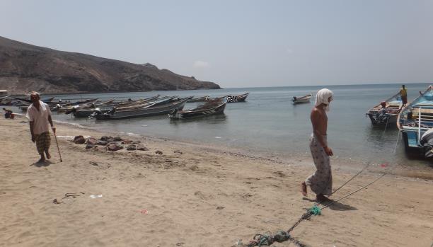 صيادو اليمن بلا عمل والبحر زاخر