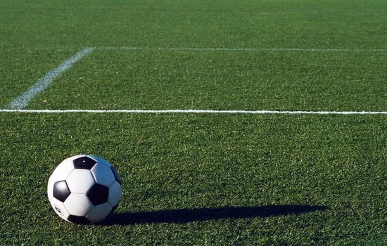 فريقان أرجنتينيان يخوضان أعنف شجار في تاريخ كرة القدم (فيديو)