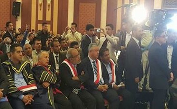 يمن موبايل تساهم في تكريم اوائل الجمهورية للثانوية والمهنية 2014/2015