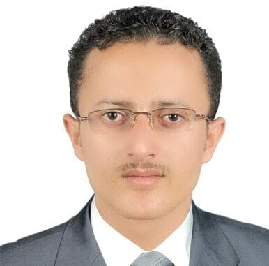 أكوام القمامة وشبح الكوليرا