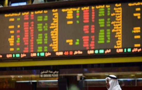 ارتفاع أسعار النفط.. تعرف على آثار تعليق السعودية صادرتها عبر باب المندب