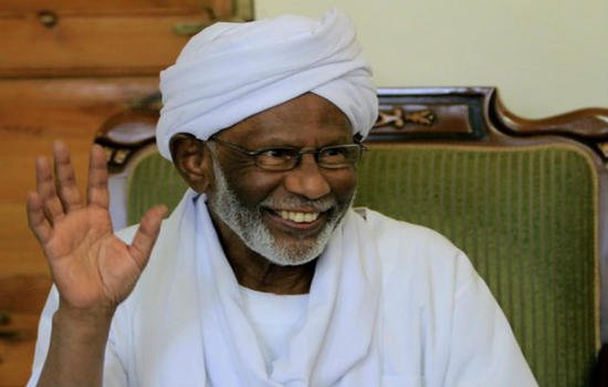 وفاة المفكر والسياسي السوداني حسن الترابي