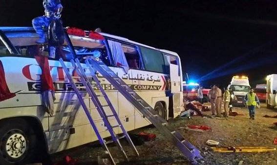 حادث سير مروع يقتل 18 شخصاً في سلطنة عمان