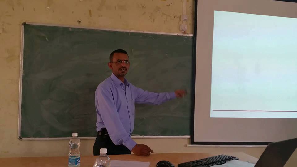 الدكتوراة في الكيمياء للباحث اليمني عادل السعدي من جامعة هندية