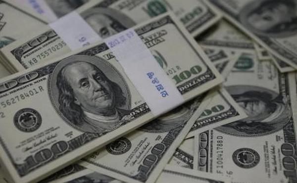 الدولار يتجه لتكبد خسارة أسبوعية مع اعتزام خفض أسعار الفائدة
