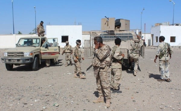 قيادة المنطقة الرابعة تنفي خروج قوات لها من عدن