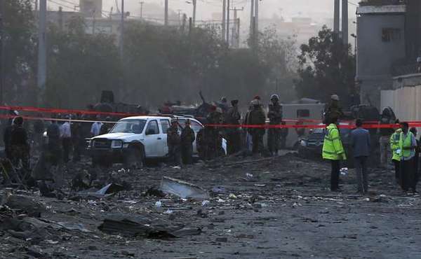 مقتل وإصابة 26 شخصا في هجوم انتحاري بأفغانستان