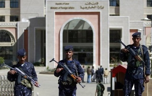 الخارجية اليمنية تندد بتصريحات إيرانية تؤيد خطوات الانقلابيين