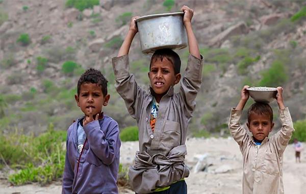 سوء التغذية يهدد حياة أطفال مديرية الخوخة في الحديدة (تقرير)