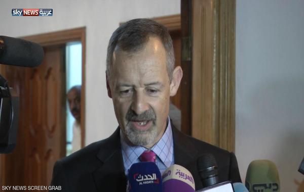 السفير البريطاني: سنحاسب المسؤولين عن قصف سوق بتعز