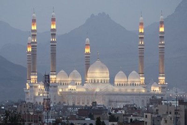 دار الإفتاء في اليمن: غدا الثلاثاء مكملا لشهر رمضان والأربعاء عيد الفطر المبارك