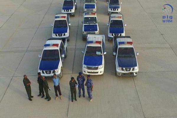 شرطة سقطرى تتسلم 7 سيارات كدفعة أولى من مؤسسة خليفة بن زايد