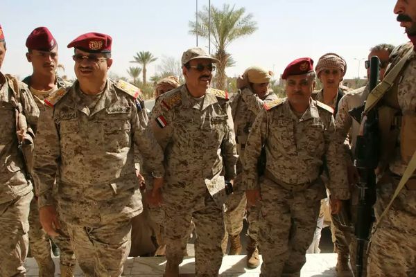 الفريق علي محسن يصل مأرب ويكلف اللواء القميري للقيام باعمال قائد المنطقة الثالثة