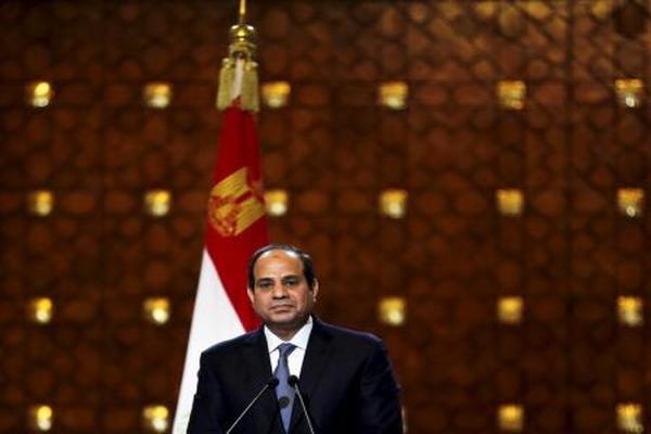 السيسي يعلن رسمياً ترشحه للإنتخابات الرئاسية المقبلة