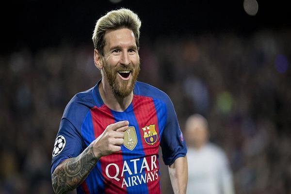 ميسي يمدد عقده مع برشلونة حتى 2021