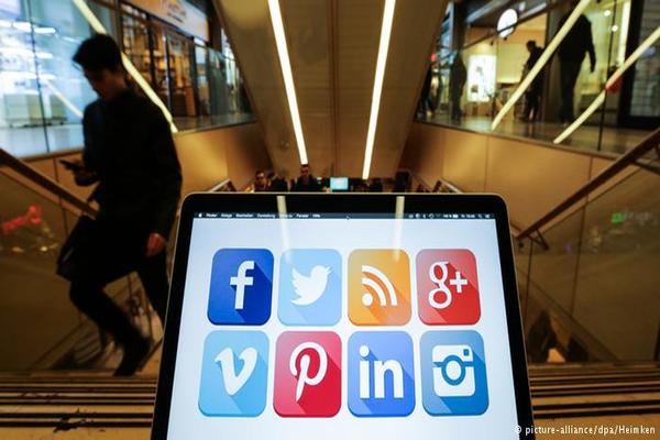 مواقع التواصل الاجتماعي تتوحد من أجل محاربة الإرهاب