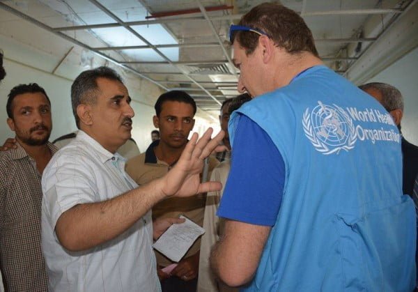 موظفو مستشفى الثورة في الحديدة بدون رواتب منذ 5 أشهر