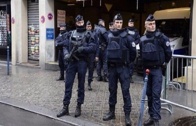 محاولة فاشلة لدهس مجموعة من المسلمين أمام مسجد في فرنسا