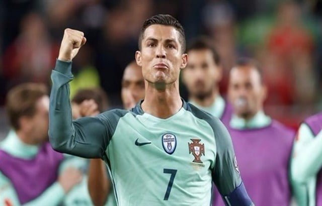 مدرب البرتغال يكشف سبب إبقاء كريستيانو احتياطياً