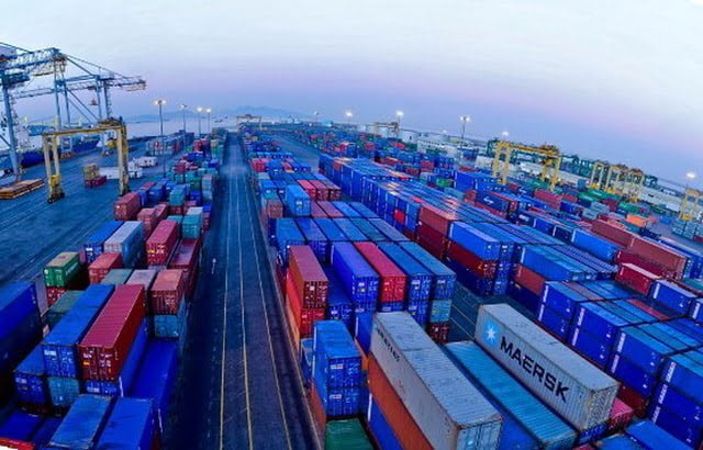 ارتفاع عدد الحاويات المتداولة بميناء عدن 23 بالمائة