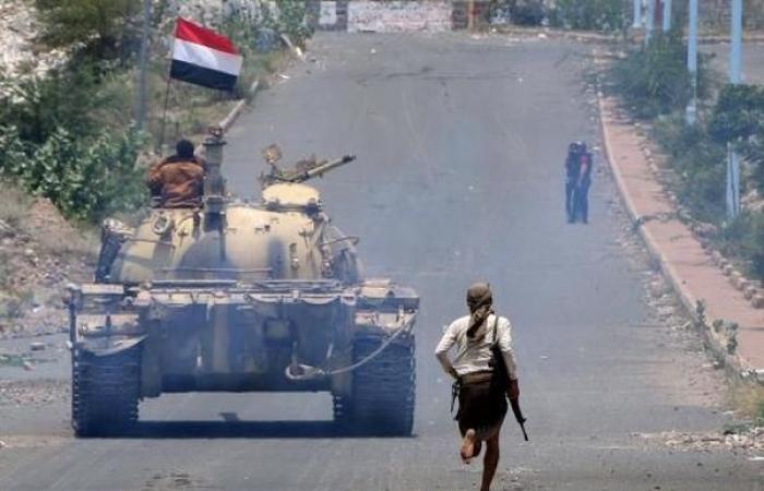 اشتباكات ضارية في تعز بين لواء الصعاليك وكتائب أبو العباس.. تفاصيل