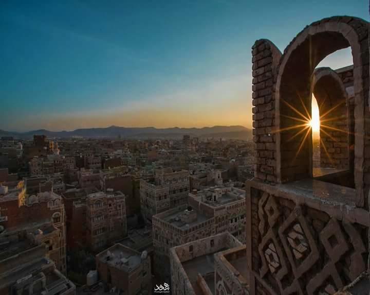 طارق صالح يعلن استعادة معسكر 48 التابع لقوات الحرس الجمهوري