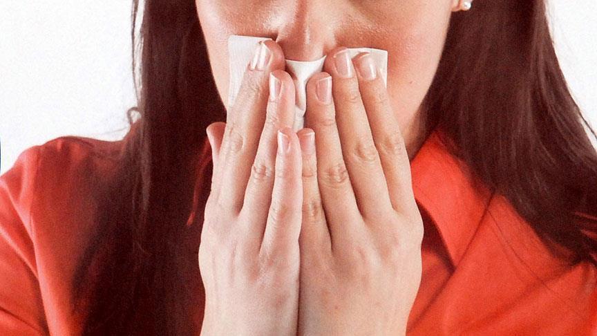 تغطية الأنف والفم بوشاح في فصل الشتاء يقي من أزمات الربو