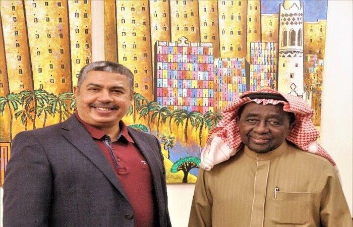 بحاح يغرد مع عبدالرب إدريس: استنشق عبق الجنادرية ودندن لبلاد ذي يزن.. صورة