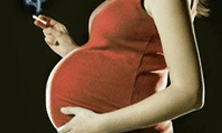 التدخين أثناء الحمل قد يؤدي لإصابة الطفل باضطراب سلوكي