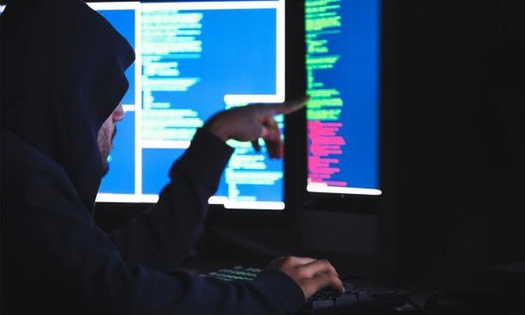 اكتشاف ثغرتين أمنيتين كبيرتين في أجهزة الكمبيوتر