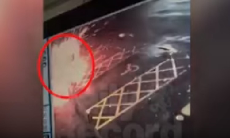 شاهد فيديو.. لحظة انفجار لص أثناء محاولته سرقة صراف آلي