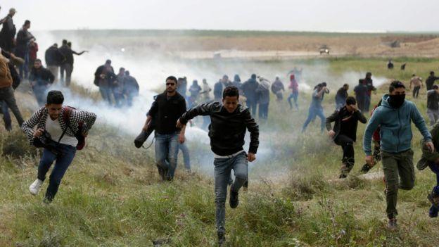 غزة: قتلى وأكثر من ألف جريح برصاص الاحتلال بمظاهرات يوم الأرض