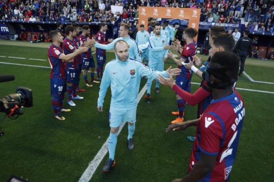 برشلونة يتذوق أول خسارة في الدوري الإسباني أمام ليفانتي.. فيديو