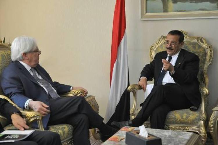 اليماني يتحدث عن مبادرة الأمم المتحدة في الحديدة وغريفيث يلتقي شرف والعزي