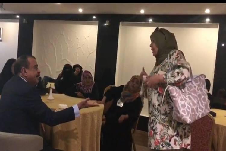 ذكرى العراسي تصدر توضيحاً حول فيديو اللقاء مع أحمد بن بريك: أقدم اعتذاراً