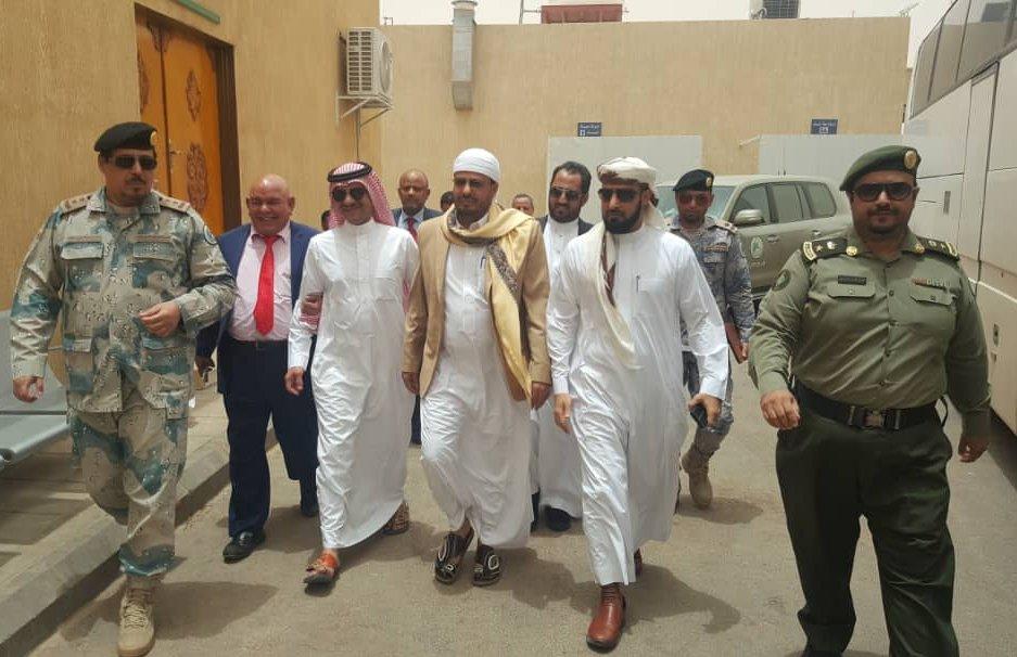 ترتيبات حجاج اليمن: وزير الأوقاف يزور الوديعة ويجتمع بالمسؤولين