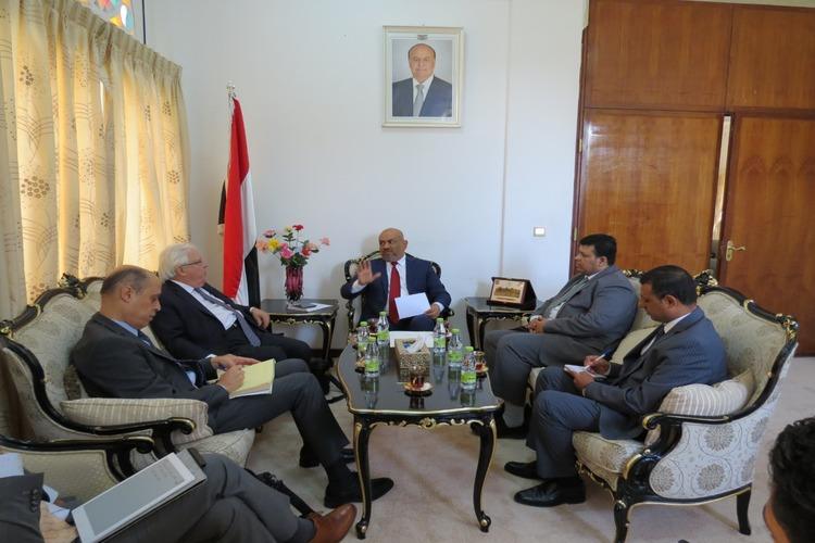 اليماني في استقبال غريفيث: وفد الحكومة جاهز لمشاورات جنيف 6 سبتمبر