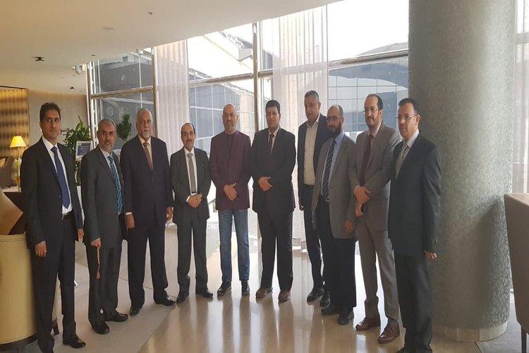 الوفد الحكومي في مشاورات جنيف يتهم الحوثيين بعراقيل ويدعو لموقف أممي.. بيان